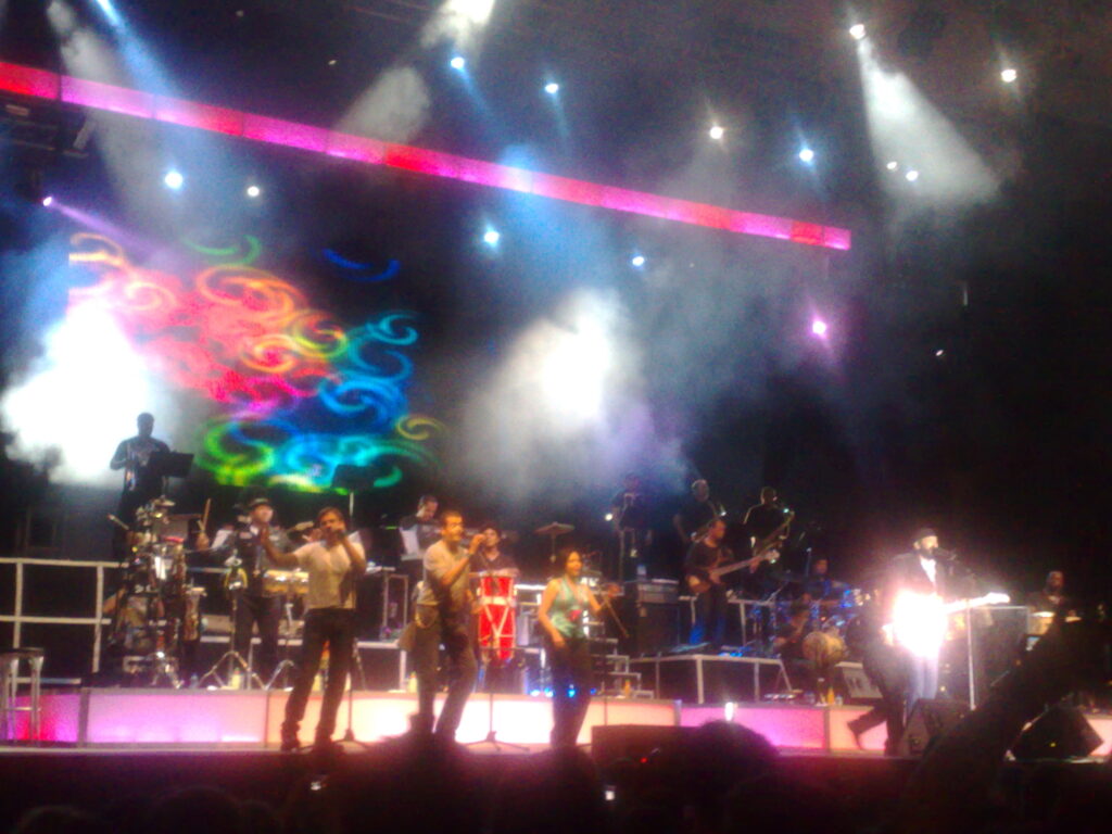 Actuación de Juan Luis Guerra en la Expo 2008